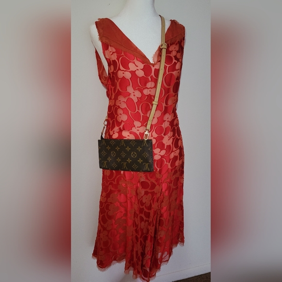 Authentic Louis Vuitton Monogram Pouch - Picture 5 of 12